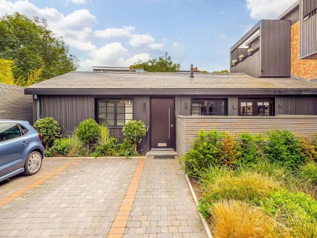 Apartment for rent in London Borough of Merton, Greater London