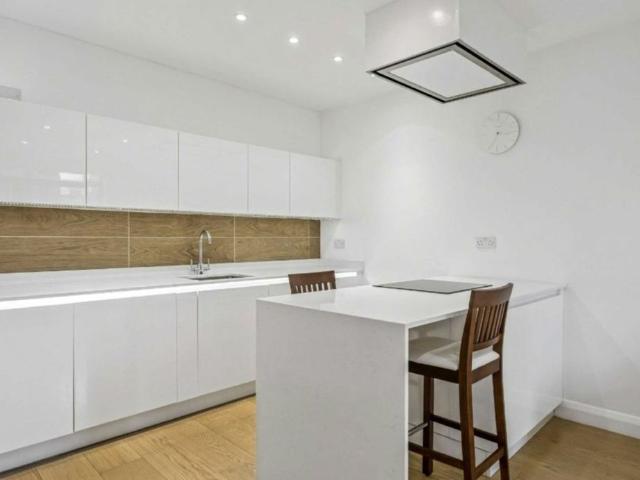Apartment for rent in Westminster, Victoria