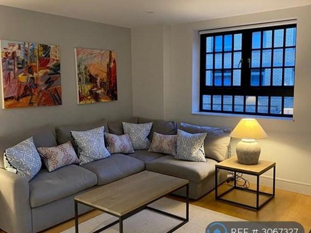 Apartment for rent in Bermondsey Village, Greater London