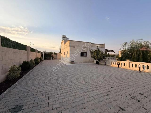 Şanliurfa içerisinde satılık Villa
