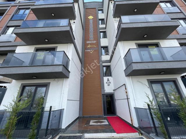 İzmit, Kocaeli içerisinde kiralık mülk