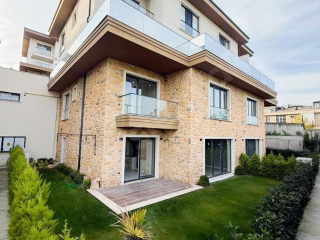 Firuzköy Mahallesi, Avcılar içerisinde satılık Villa