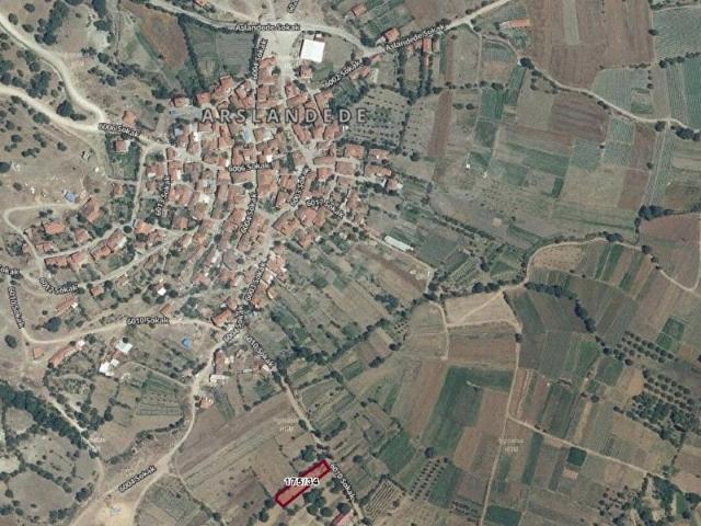 Aslandede, Sındırgı içerisinde satılık Arsa