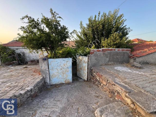 Karakuzu Mahallesi, Aliağa içerisinde satılık Villa