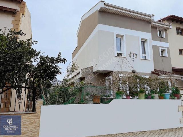 Güzelbahçe, İzmir içerisinde satılık Villa