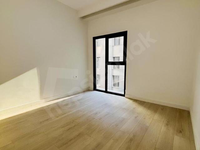 Merdivenköy Mahallesi, Kadıköy içerisinde satılık mülk