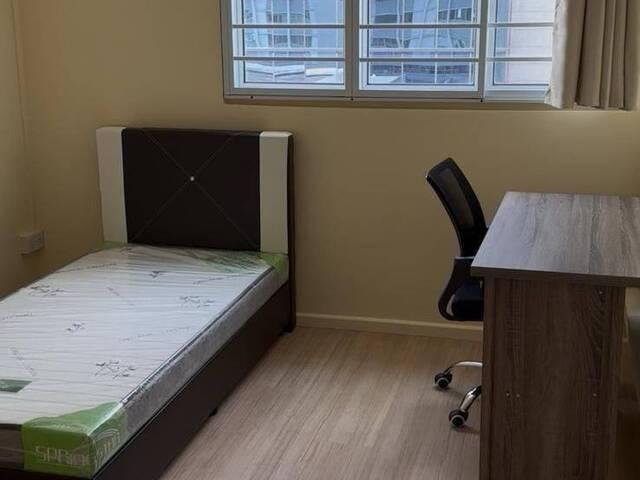 Room for rent in Bugis, 07 City, Beach Road