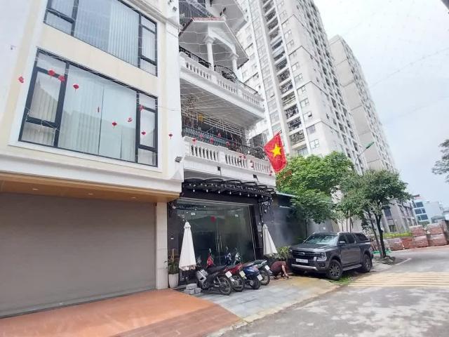 Nhà mặt phố bán tại Hoàn Kiếm, Hà Nội