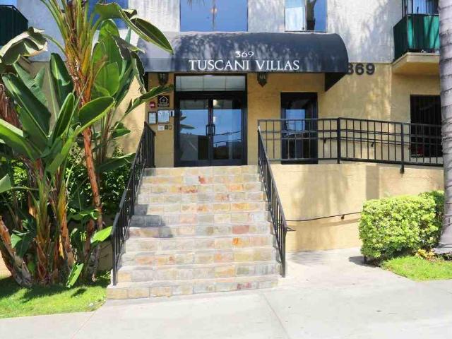 Apartment for rent in Canoga Park, California