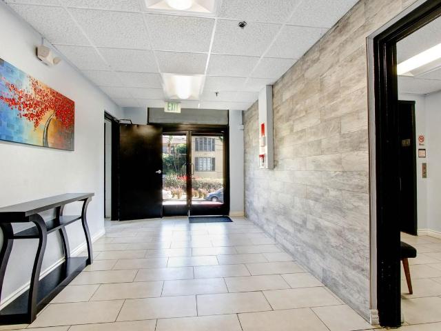 Apartment for rent in Canoga Park, California