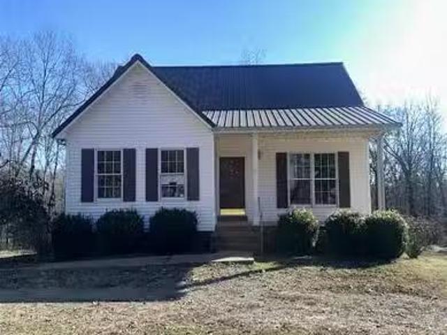 House for sale in Dickson