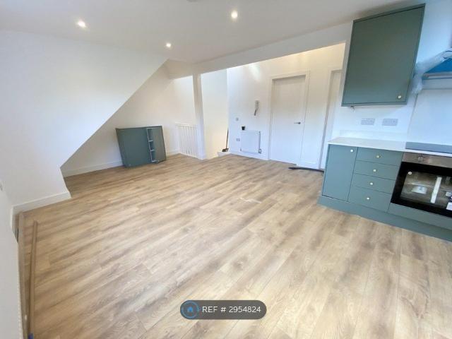 Apartment for rent in London Borough of Harrow, Greater London