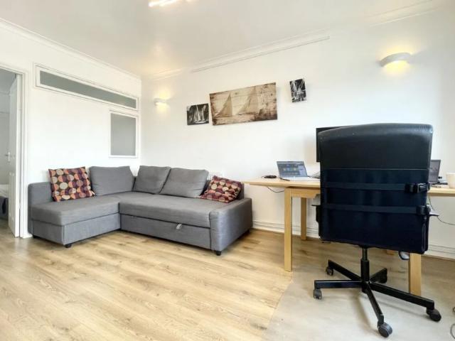 Apartment for rent in Fishersgate, West Sussex