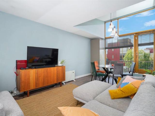 Apartment to rent in Bluebell, North Tipperary