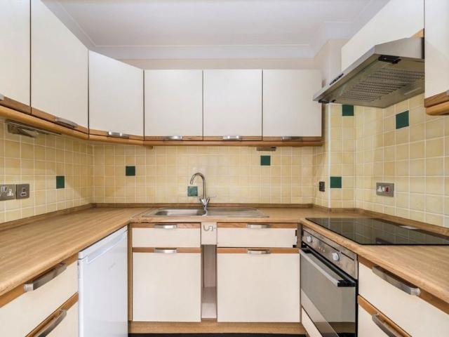 Apartment for rent in Tulse Hill, Greater London
