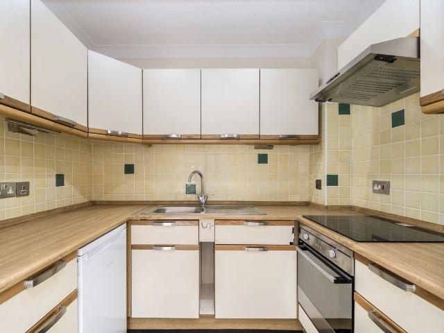 Studio for rent in Tulse Hill, Greater London