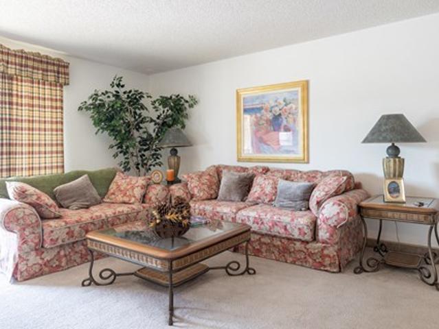 Townhouse for rent in Overland Park