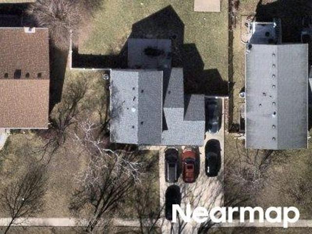 House for sale in Mchenry, Illinois