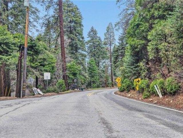 Land for sale in Cedar Glen, California
