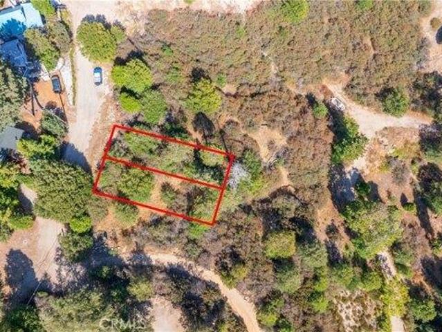 Land for sale in Cedar Glen, California