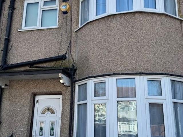 House for rent in London Borough of Ealing, Greenford