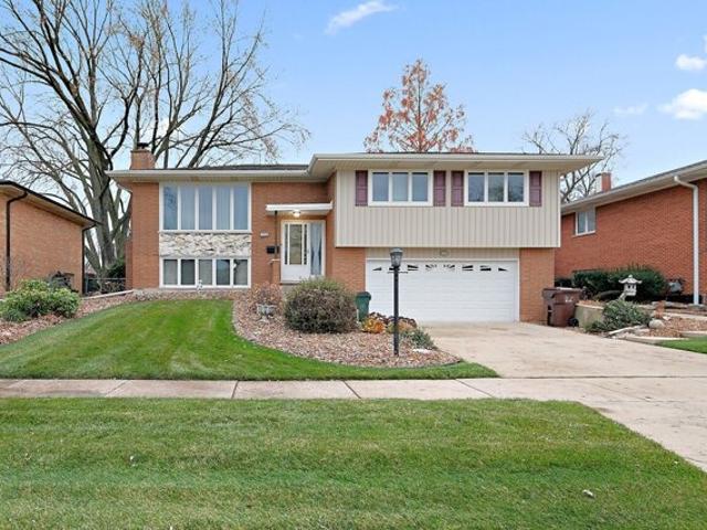 House for sale in Oak Forest, Illinois