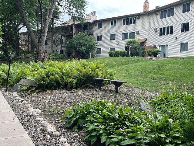Apartment for rent in Minnetonka, Hennepin County