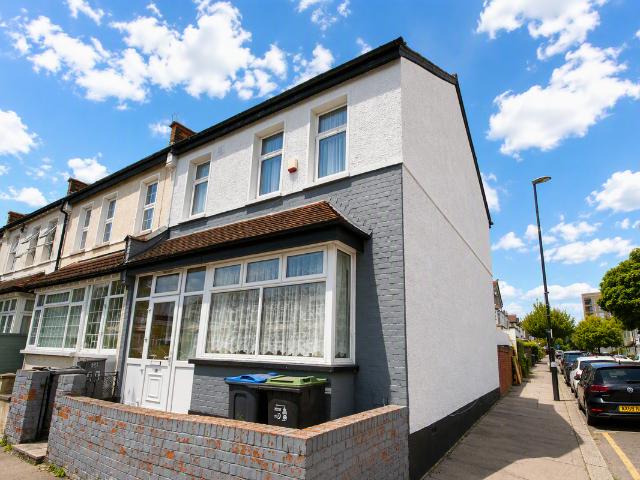 Apartment for rent in London Borough of Croydon, Addiscombe