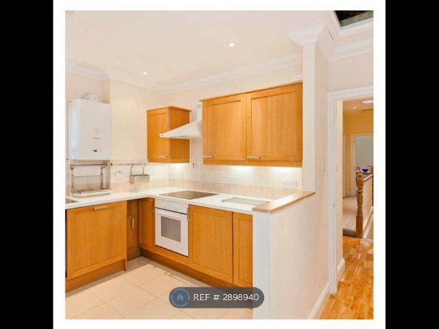 Apartment for rent in Cricklewood, Greater London
