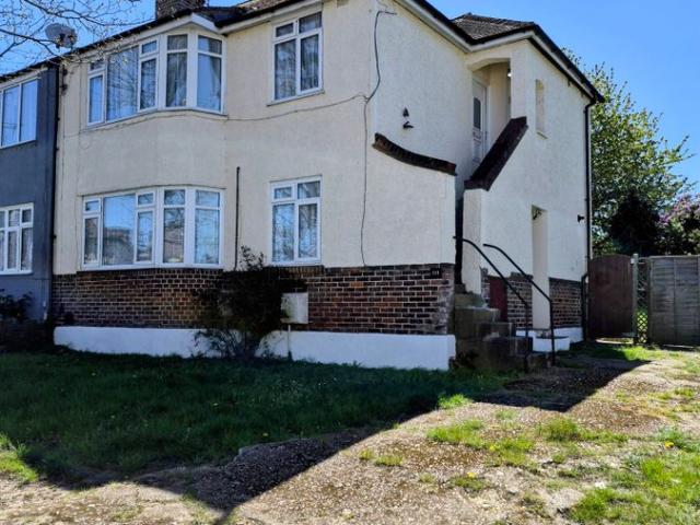 Apartment for rent in Strood
