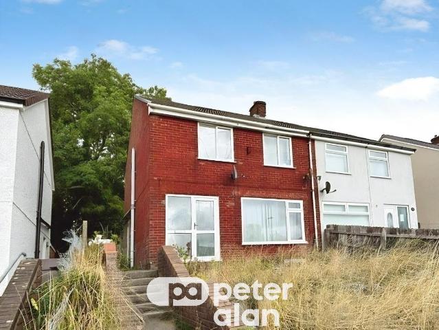 Apartment for rent in Crumlin, Wales