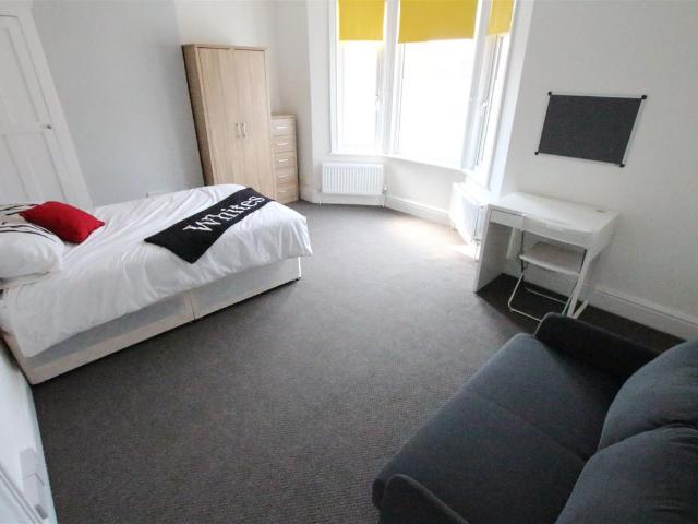 Room for rent in Phippsville, Northampton