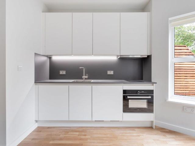 Studio for rent in Carshalton Beeches, Greater London