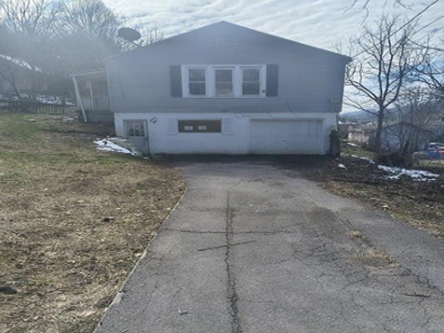 House for sale in Bluefield, West Virginia