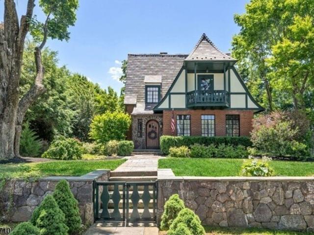 House for sale in Basking Ridge, New Jersey