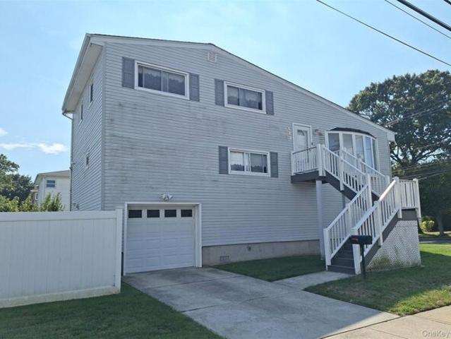 House for sale in Freeport, New York