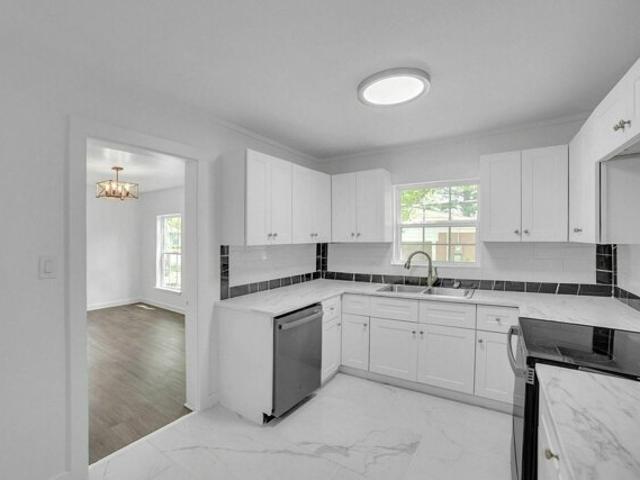 House for sale in Paris, Texas