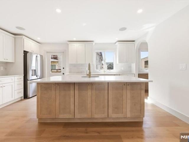 House for sale in Cliffside Park, New Jersey