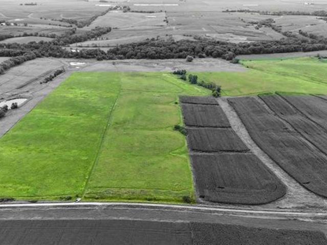 Farm for sale in Wellman, Iowa