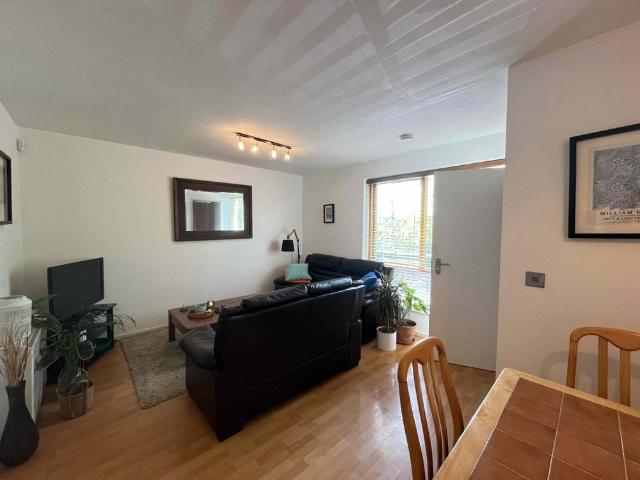 Apartment to rent in Bluebell, North Tipperary