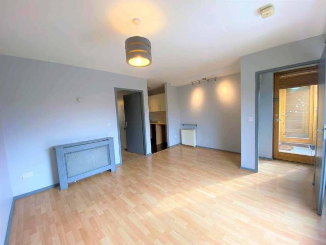 Apartment to rent in Bluebell, North Tipperary