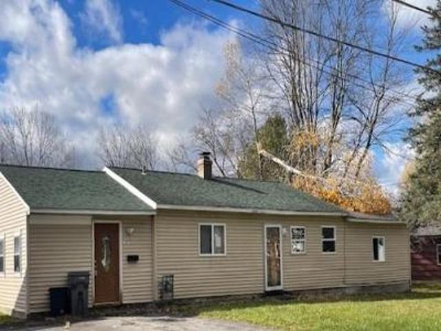 House for sale in Oneida, New York