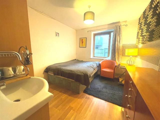 Apartment to rent in Bluebell, North Tipperary
