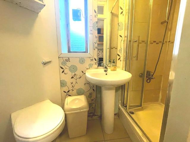 Apartment to rent in Bluebell, North Tipperary