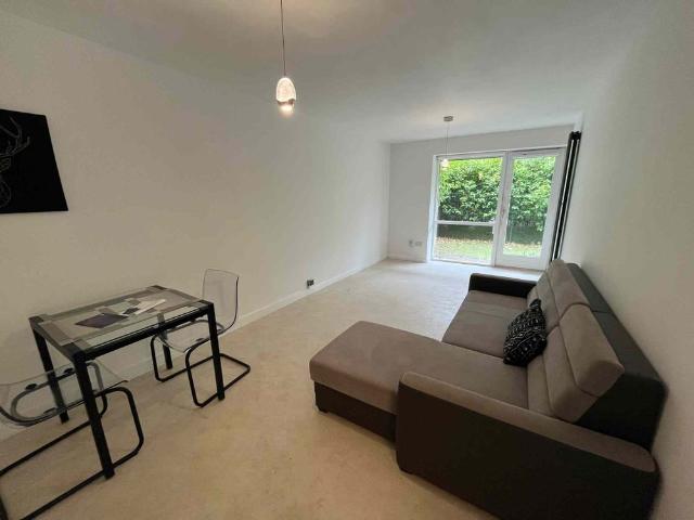 Apartment to rent in Bluebell, North Tipperary