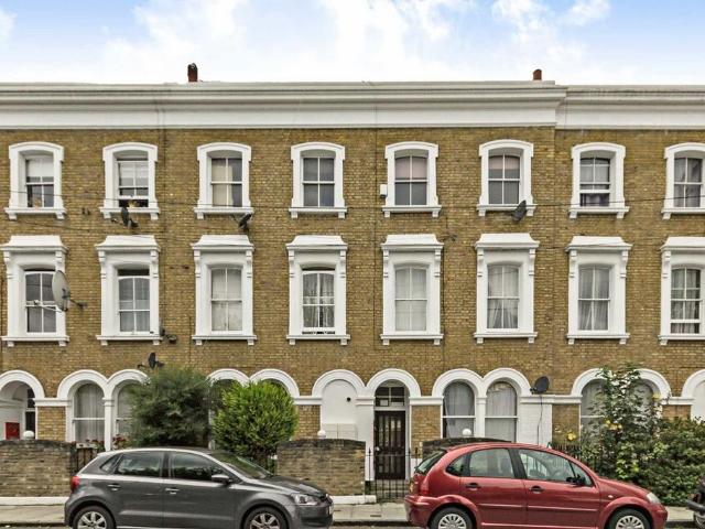 Apartment for rent in Walham Green, Greater London
