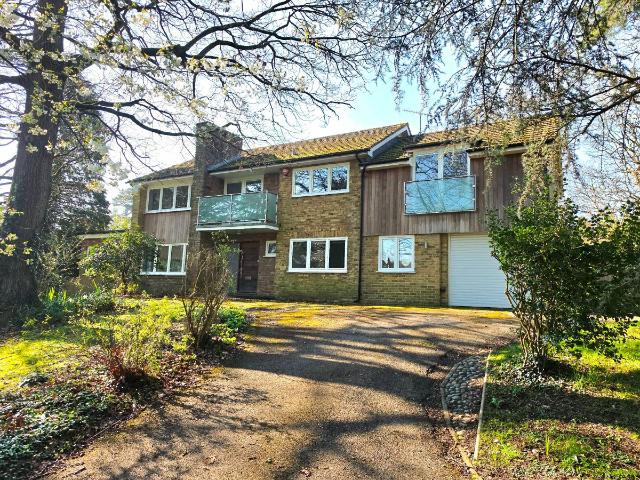 House for rent in Wrecclesham, Fole