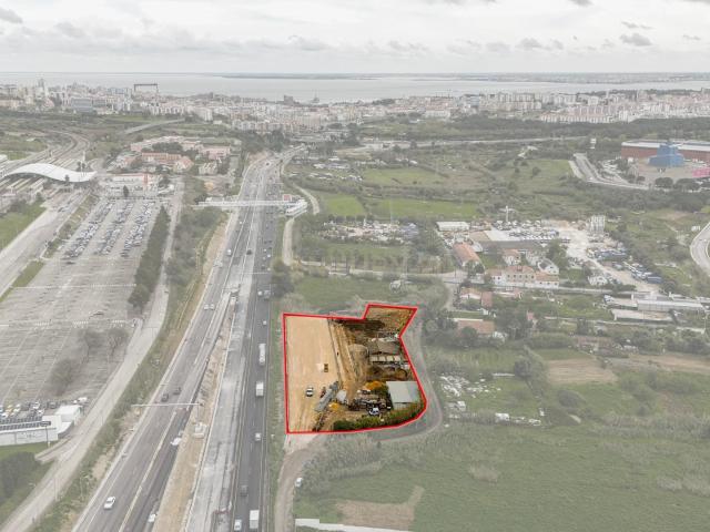 Terreno alugar em Quinta de Santa Ana, Almada