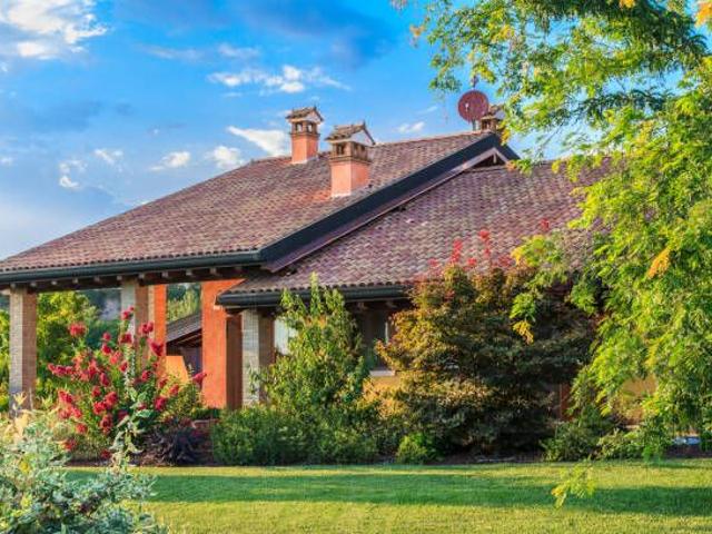Villa Indipendente in vendita a Bergamo, Lombardia