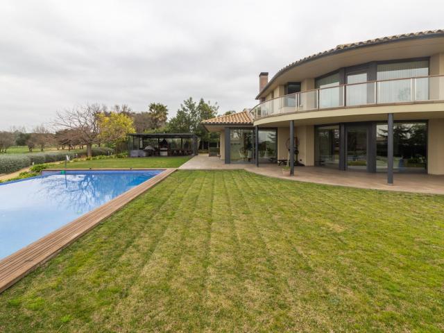 Casa en venta en Urbanització Golf Peralada, Peralada
